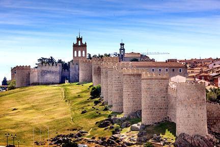Vistas de la muralla de Ávila
