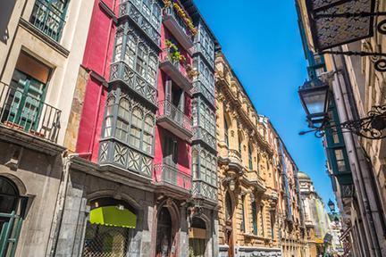 Hermosa muestra de la belleza arquitectónica del Casco Viejo de Bilbao