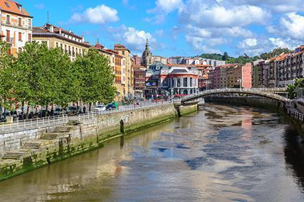 Ría de Bilbao a su paso por el Mercado de la Rivera