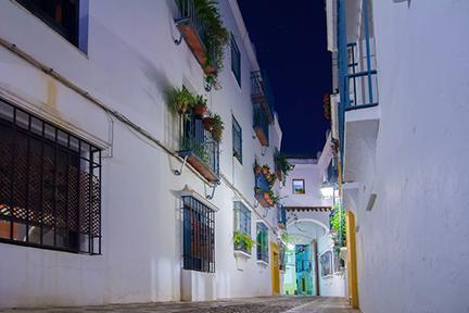 Tranquilas calles del casco histórico de Córdoba perfectas para disfrutar de un paseo