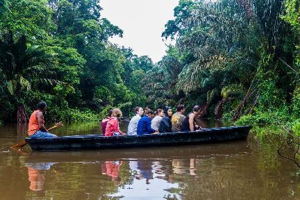 Paseo en barca por el Parque Nacional Tortuguero