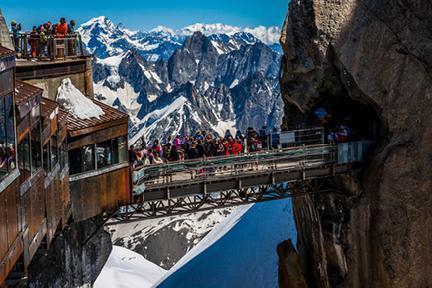 Mirador y paso sobre el vacío en Chamonix, no apto para todos los corazones