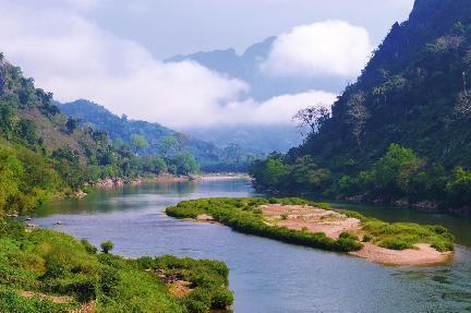 Rio Nong Khiaw, norte de Laos