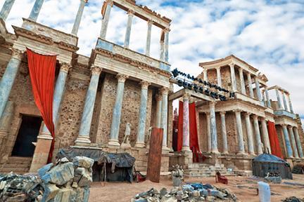 Teatro Romano decorado para el Festival Internacional de Teatro Clásico de Mérida