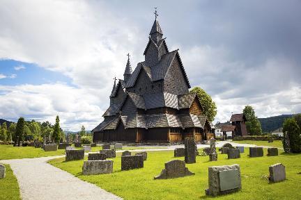 Exterior de la iglesia de Heddal, Noruega