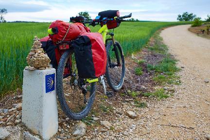 Camino de Santiago riojano, bicicleta de peregrino