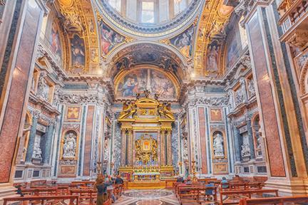 Interior de la basílica de Santa Maria Maggiore, una de las más grande de Roma