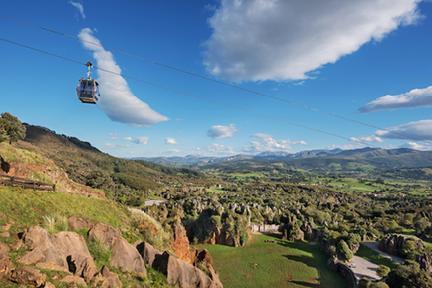 Bellas vistas del Parque de la Naturaleza de Cabárceno a excasos kilómetros de Santander