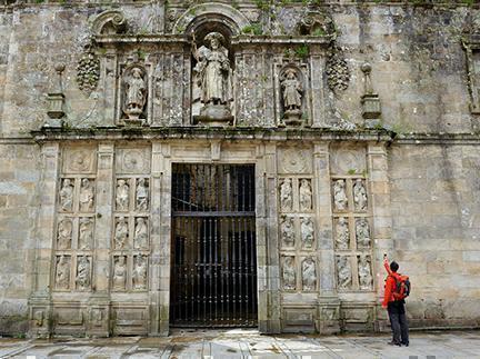 Puerta Santa a la Catedral de Santiago en la praza da Quintana