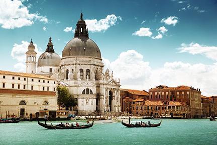 Basílica de Santa Maria della Salute junto al Gran Canal de Venecia