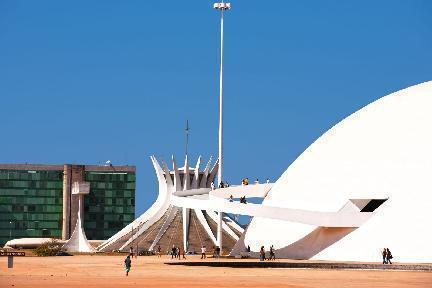 Brasilia, catedral y Museo Nacional de Niemeyer, Brasil