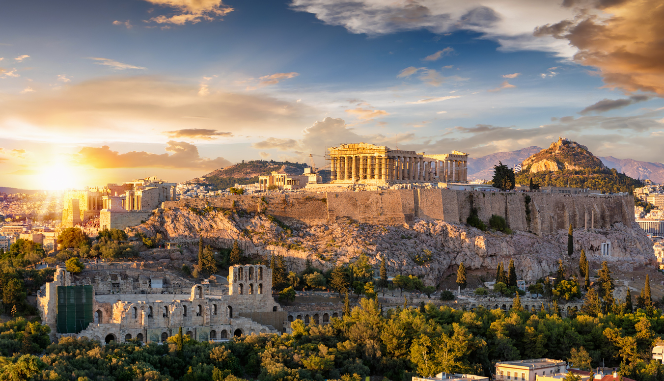 Acrópolis, imagen actual y antigua de la ciudad de Atenas