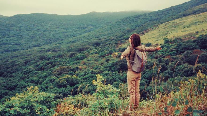 10 prácticas para ser un buen turista con el medioambiente. ¡Viajar sin degradar!